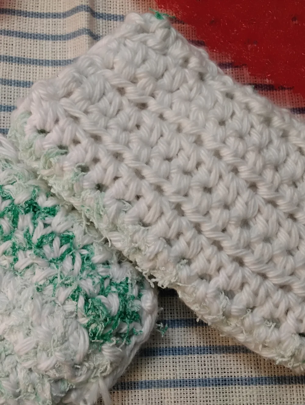 3947 Lot Of 7 Handmade Crochet Wash Pads - Red & White